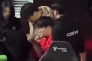 小吕布临危受命！Gumayusi正在调试设备 即将在第三局中登场