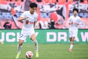 火线复出！19岁毛伟杰两周前韧带撕裂&预计伤缺5-6周，今日回首发